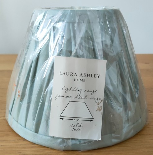 Laura ashley candle clip - laura,